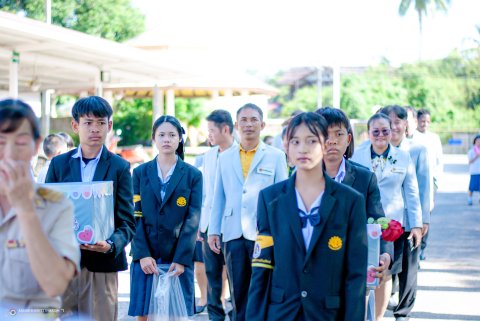 ศิษย์ขอกราบลาบูชาครูผู้มีพระคุณ (ครูกัลยา สวรรค์จุติ)